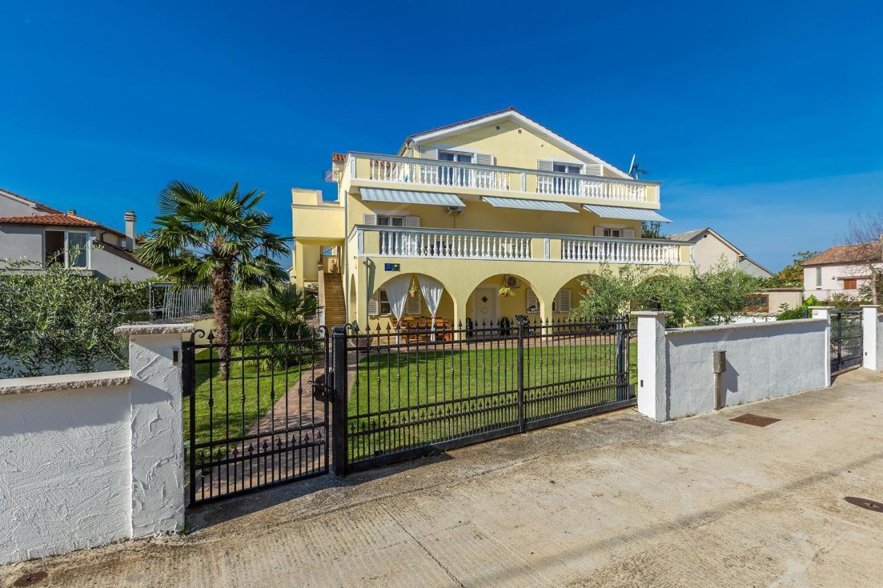 Guest House Antonella Малинска Экстерьер фото