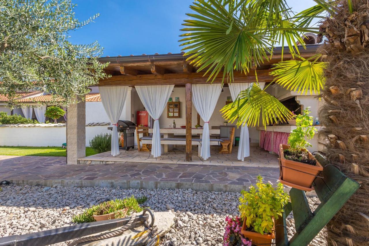 Guest House Antonella Малинска Экстерьер фото