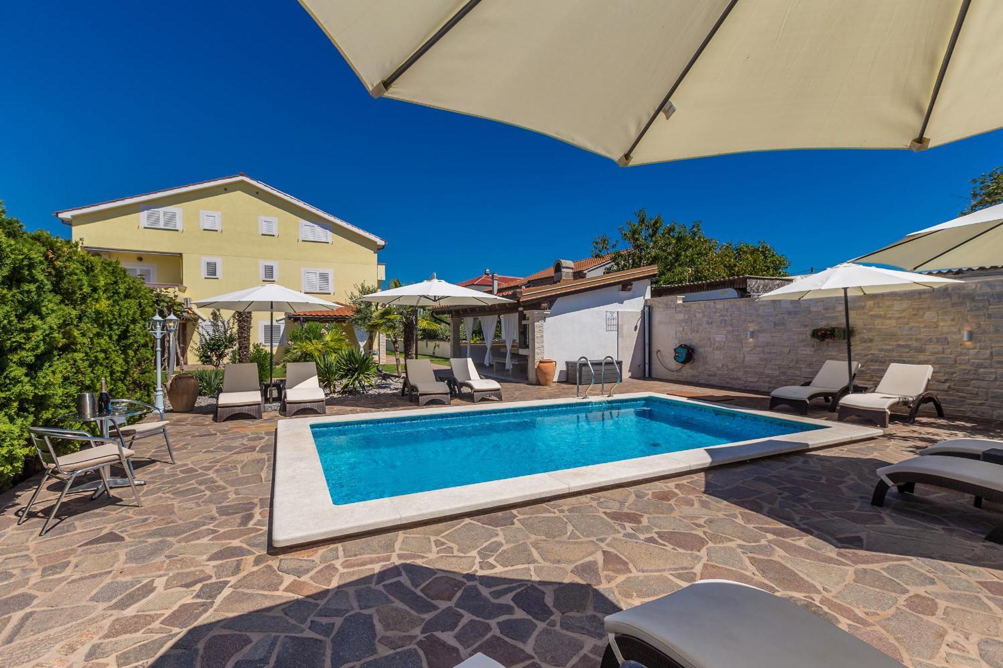 Guest House Antonella Малинска Экстерьер фото
