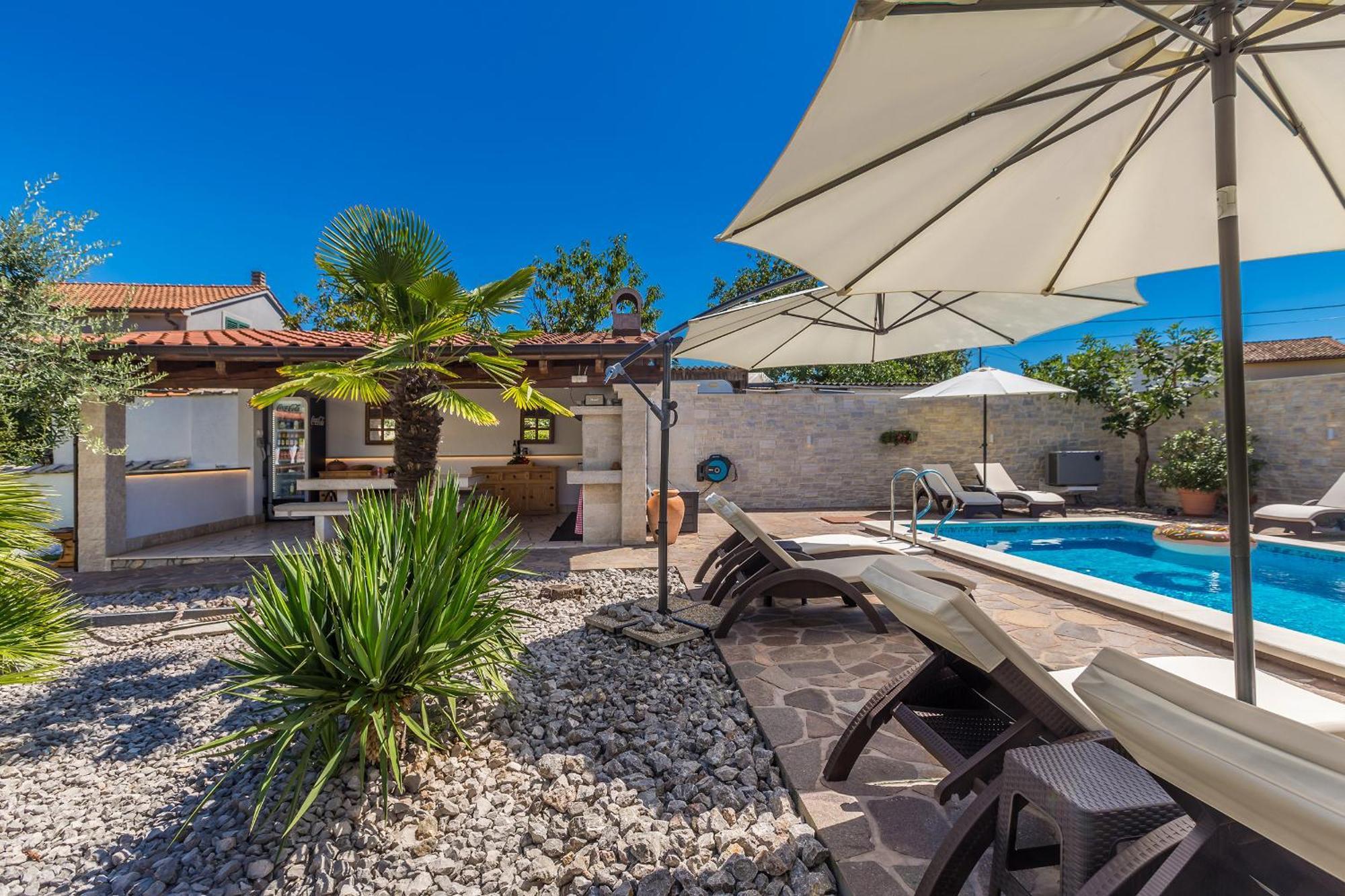Guest House Antonella Малинска Экстерьер фото