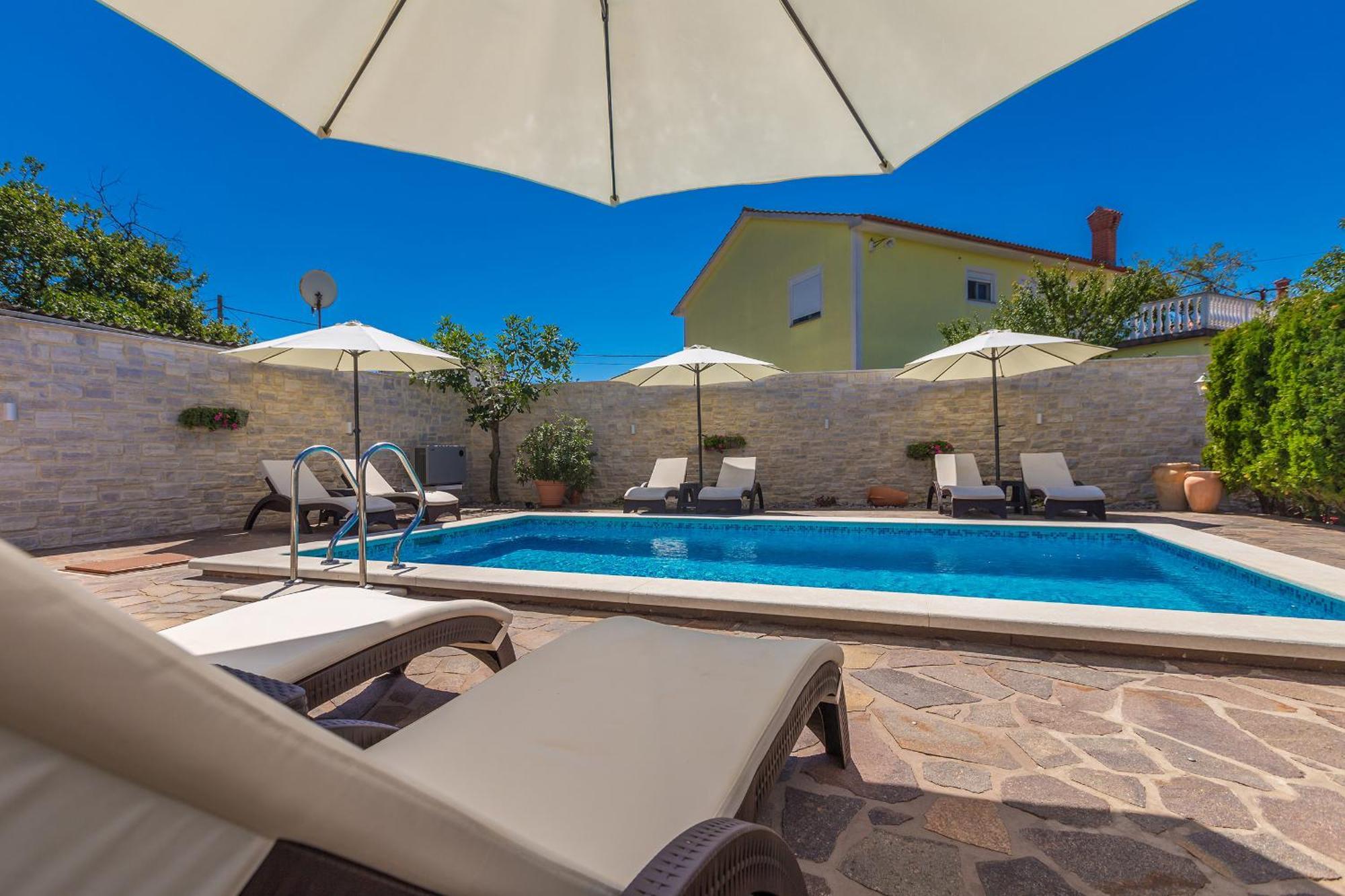 Guest House Antonella Малинска Экстерьер фото